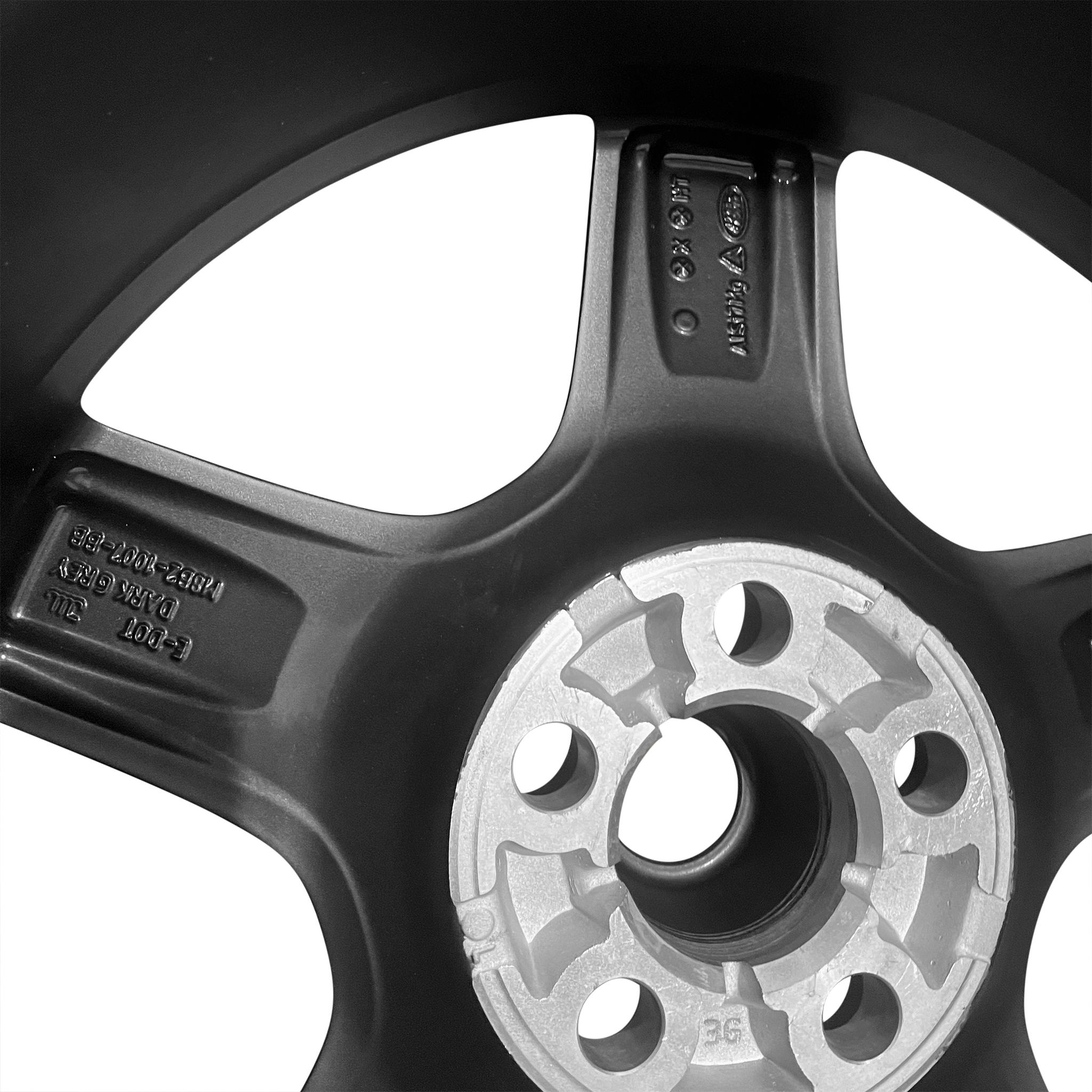 2020-2025 Land Rover Defender 20x8.5 Genuine OEM Alloy Wheel / Rim view 4