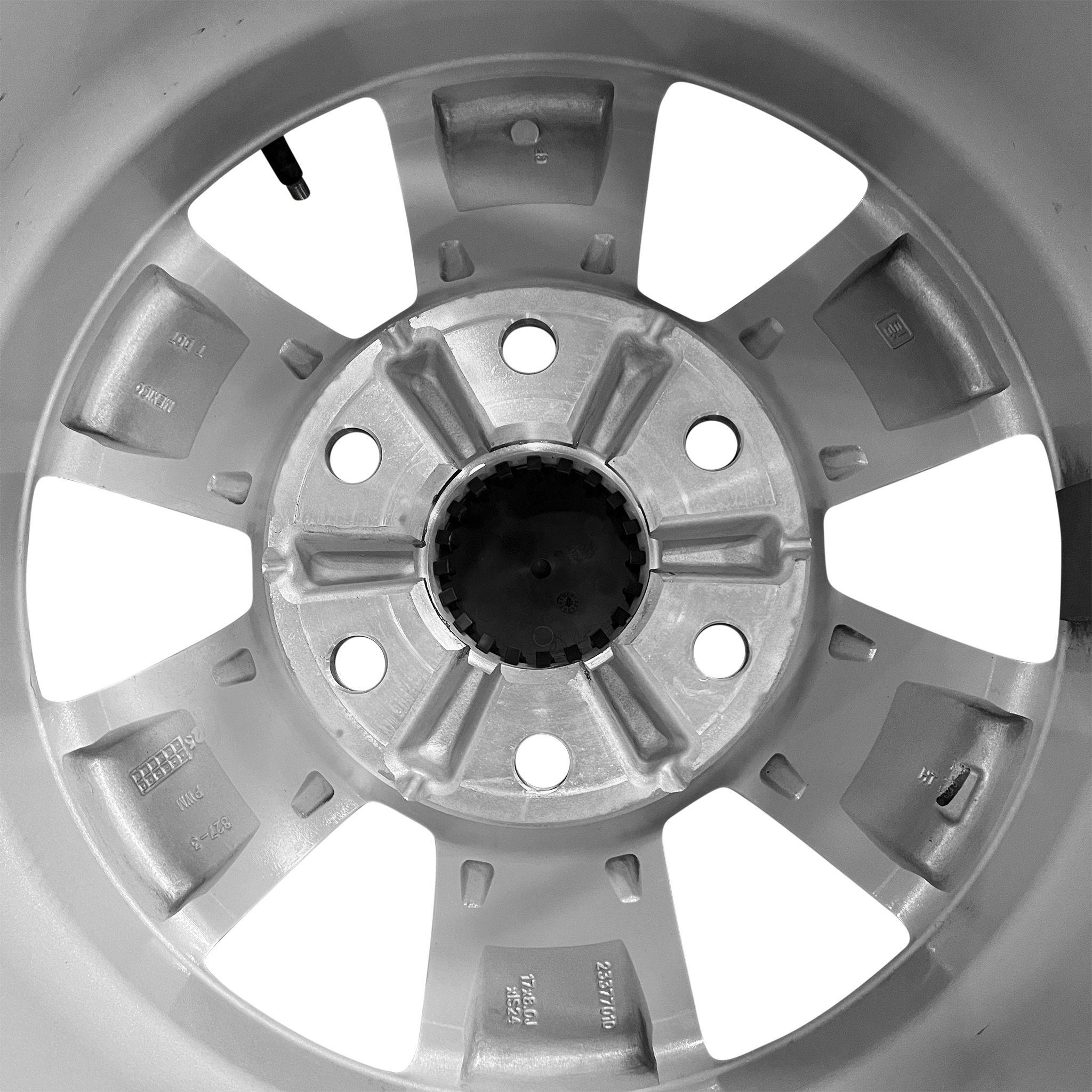 2021-2026 Chevrolet Tahoe
17x8 Genuine OEM Alloy Wheel / Rim view 4